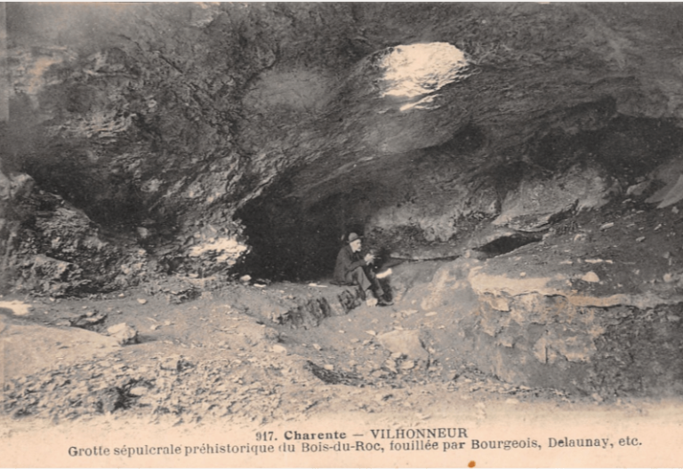 Carte postale 02- Grotte de Vilhonneur