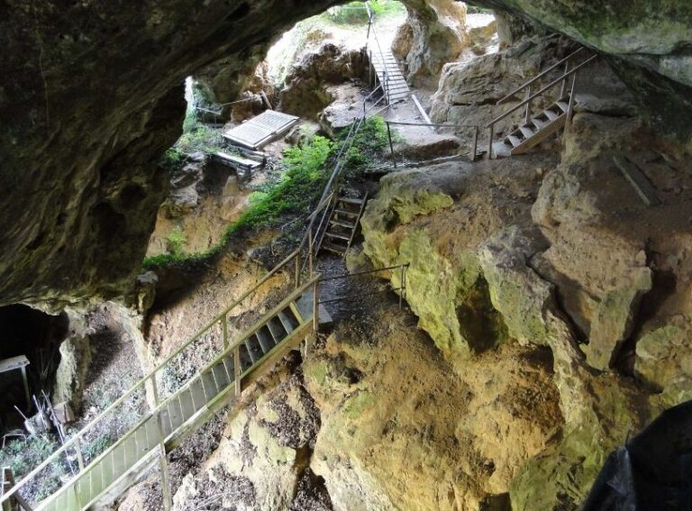 Intérieur - Grotte de Montgaudier